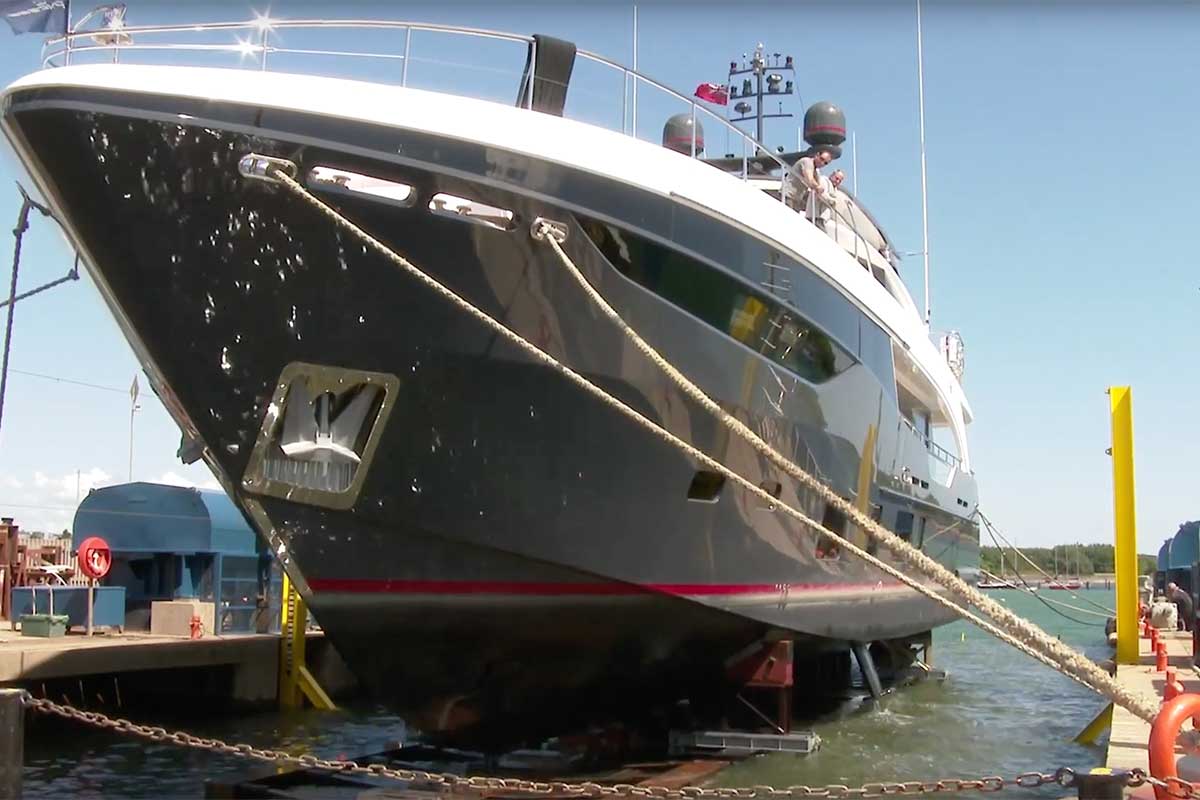 Princess 35m Trafalgar Shipyard