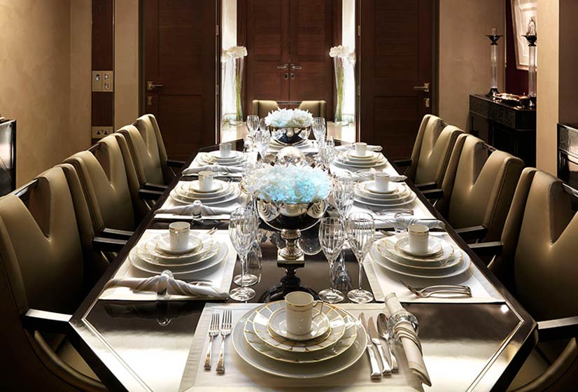 Heirlooms Linens table place settings